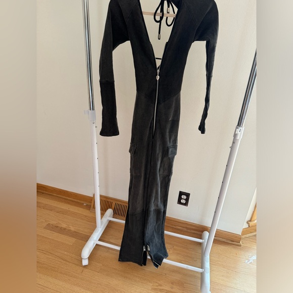 sleeved skull uzip jumpsuit - Picture 5 of 9